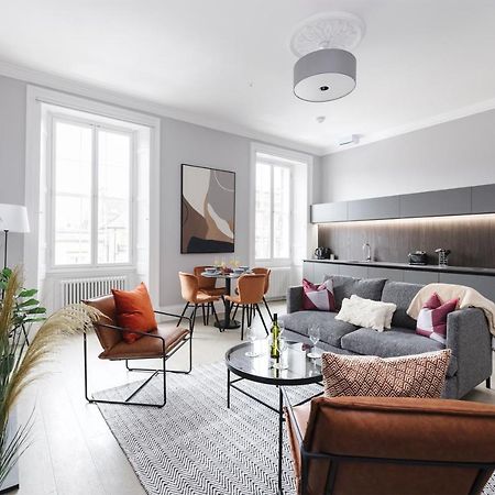 Joivy Luxurious Apt On Notable George Street Edinburgh Exterior photo