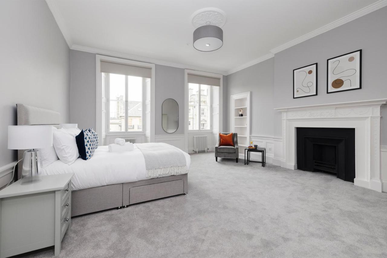 Joivy Luxurious Apt On Notable George Street Edinburgh Exterior photo