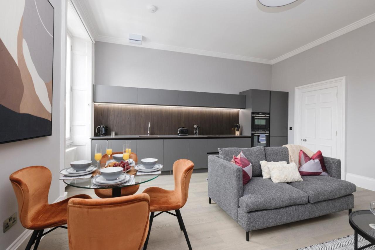 Joivy Luxurious Apt On Notable George Street Edinburgh Exterior photo