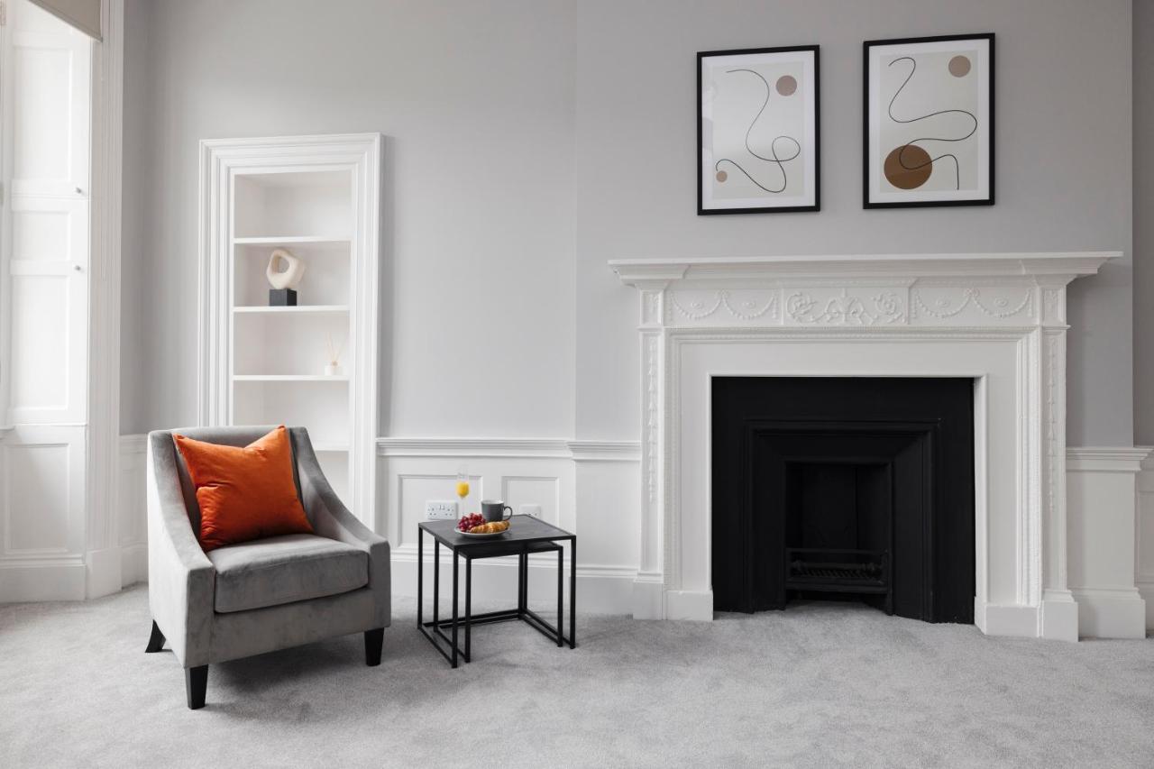 Joivy Luxurious Apt On Notable George Street Edinburgh Exterior photo