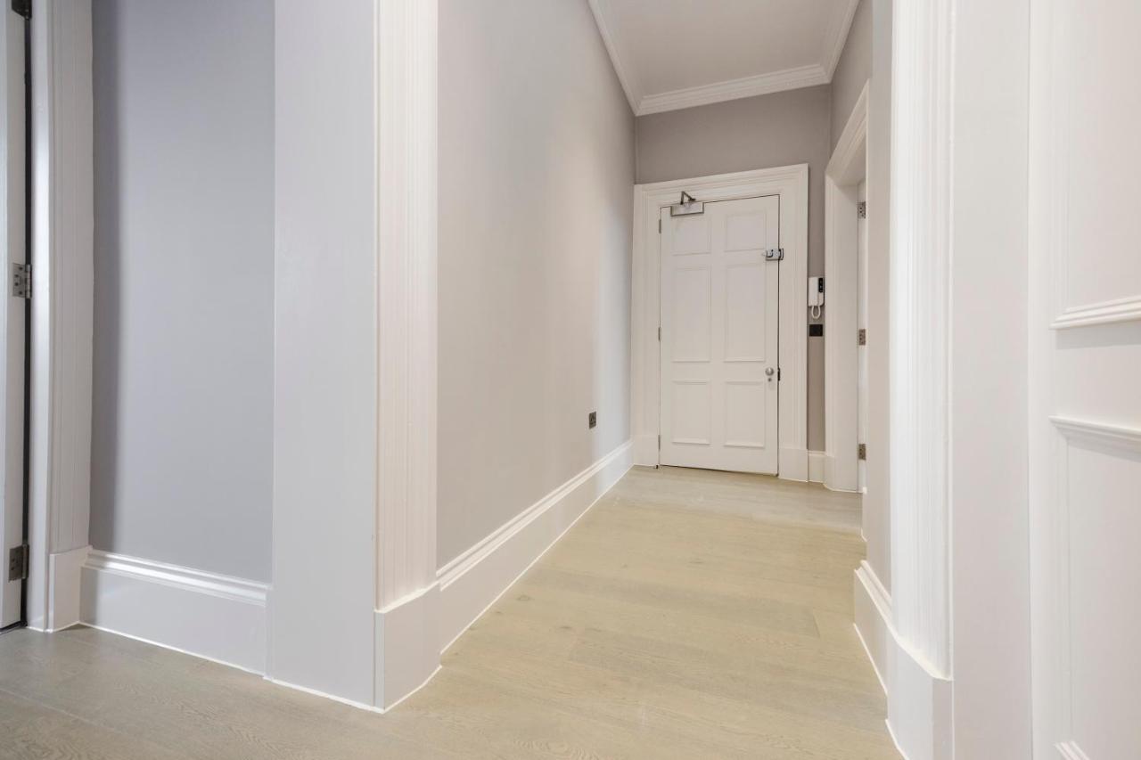 Joivy Luxurious Apt On Notable George Street Edinburgh Exterior photo